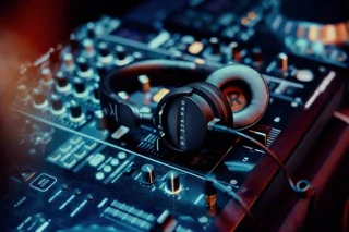 معرفی هدفونهای حرفهای و مقرونبهصرفه Beyerdynamic DT 275 Pro